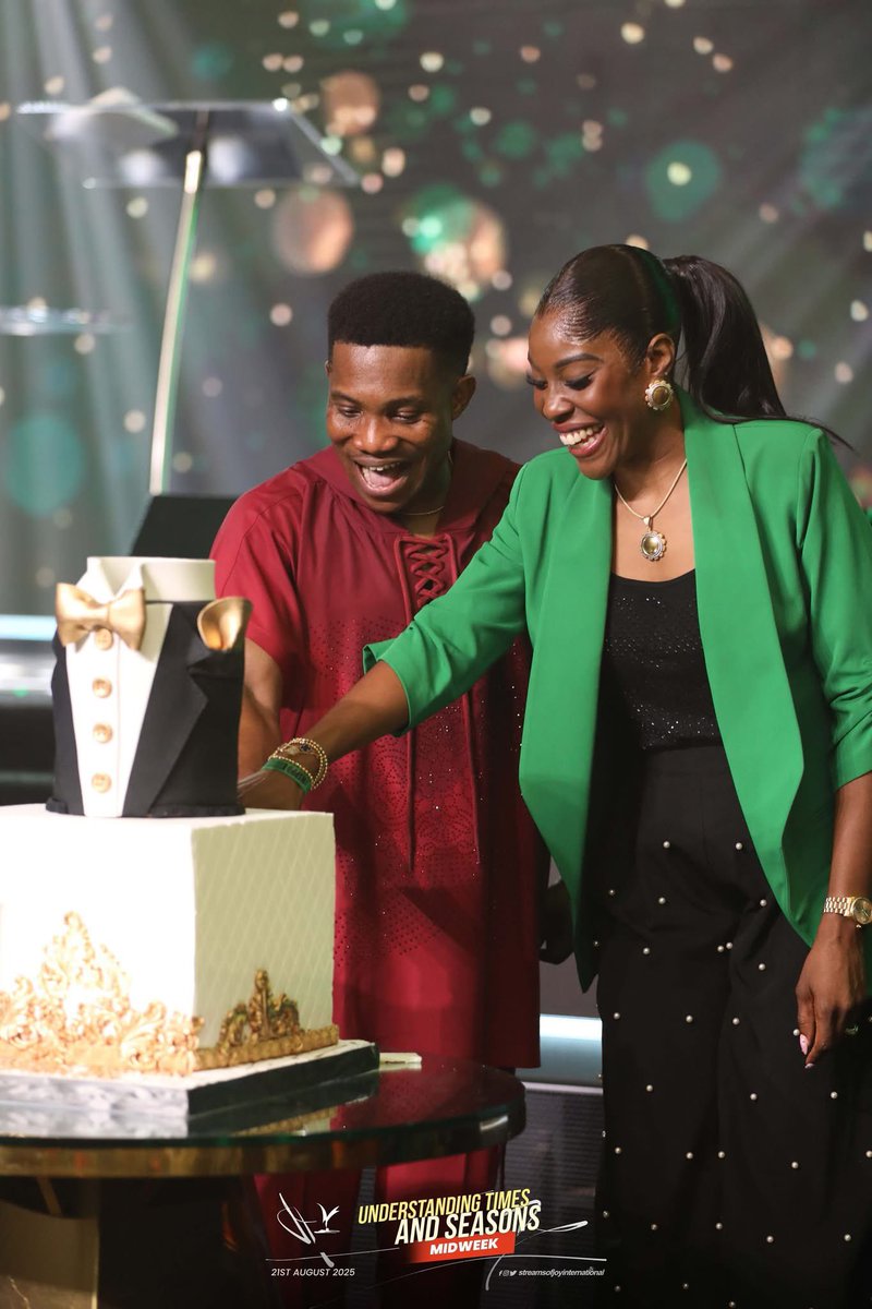 ipraizarena's tweet image. "Celebrating Pastor Jerry Eze's birthday with gratitude for his inspiring faith and impactful ministry! 🎉🙏 #StreamsOfJoy #NSPPD"