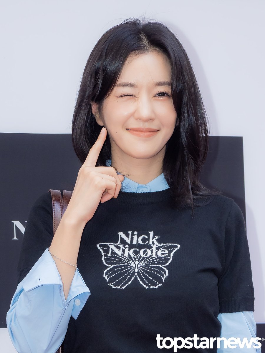 yeajiscourtlady's tweet photo. Oh bb can you not 😩🥹😍

Seo Yea Ji x 10th Anniversary Nick Nicole
#NickNicole #닉앤니콜10주년
#SeoYeaJi #서예지 https://t.co/sp26vx3yD8