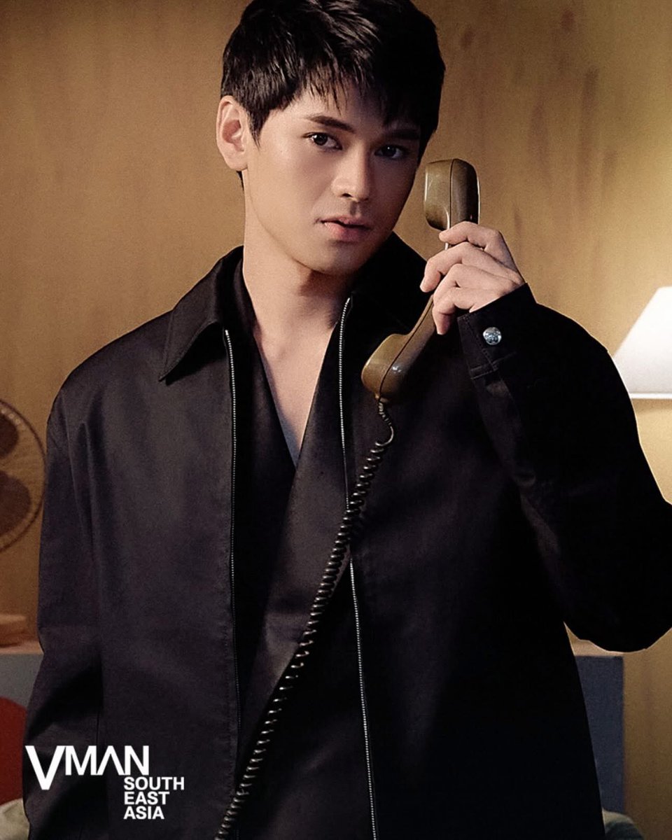 PopPlanet_'s tweet photo. Dustin Yu features on the cover of VMAN Southeast Asia. https://t.co/64YPuhpUjR
