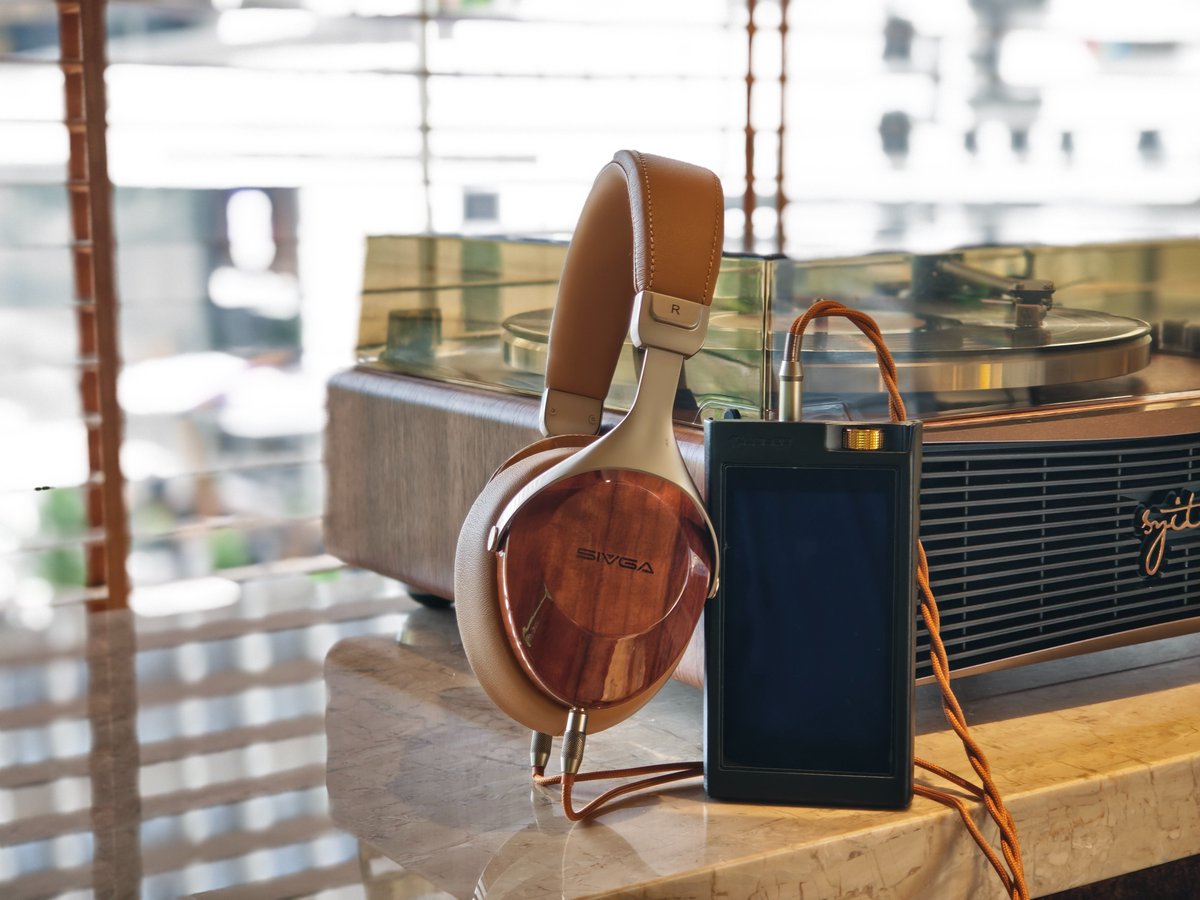 sivga_audio's tweet photo. Your gear shouldn't limit your music. Engineered at 32Ω impedance, Sivga SV021 plays perfectly on any device in your arsenal.
#Sivga #SV021 #hifi #headphones #Audio #audiophile #MusicLovers https://t.co/K2G3N6gHES