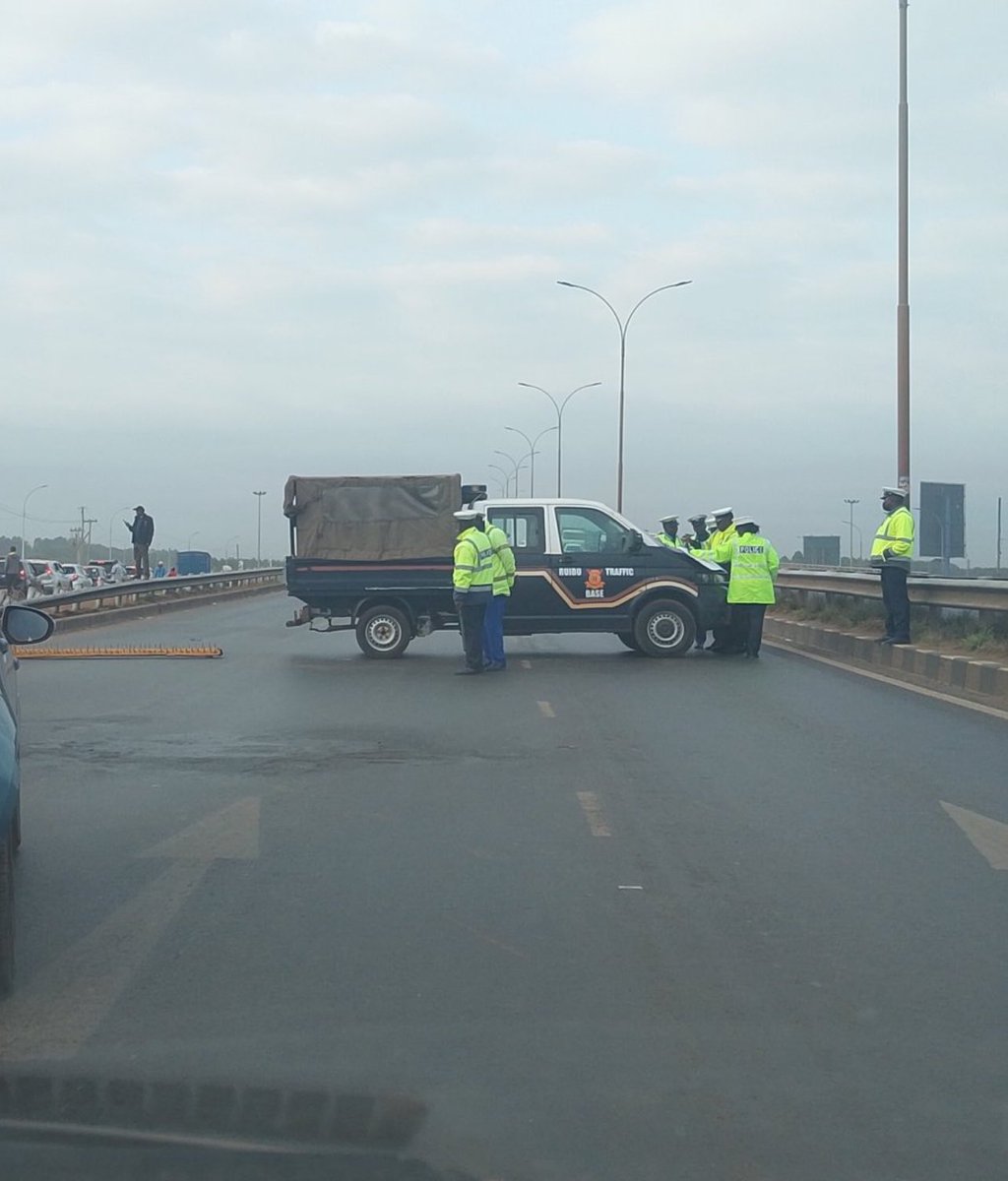 Closing down Thika Road at 8am on a workday is completely ridiculous. Game ya Harambee Stars iko 5PM #CHAN2025