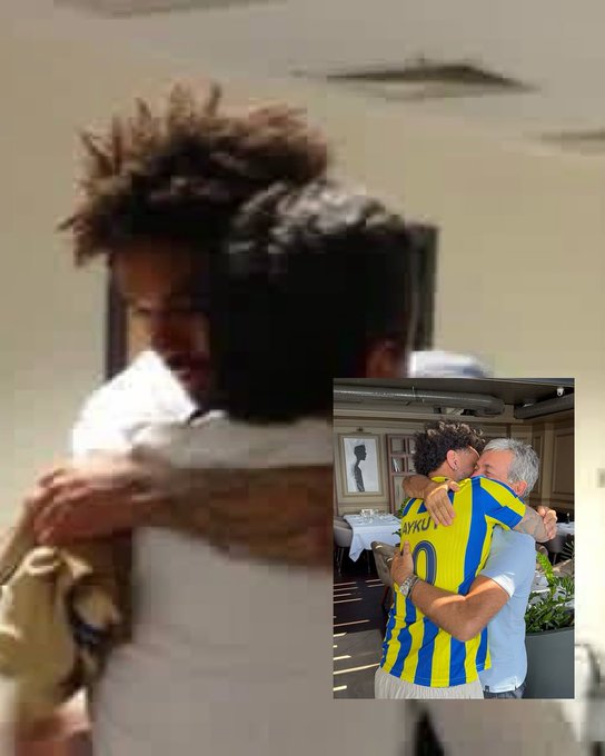 Ali Koç öncesi Fenerbahçelilik böyleydi. Çocuklarınıza bu sıcaklığı anlatın. Şimdi gidenler dönüp arkalarına bile bakmıyor...

Aykut Kocaman Cristian Baroni