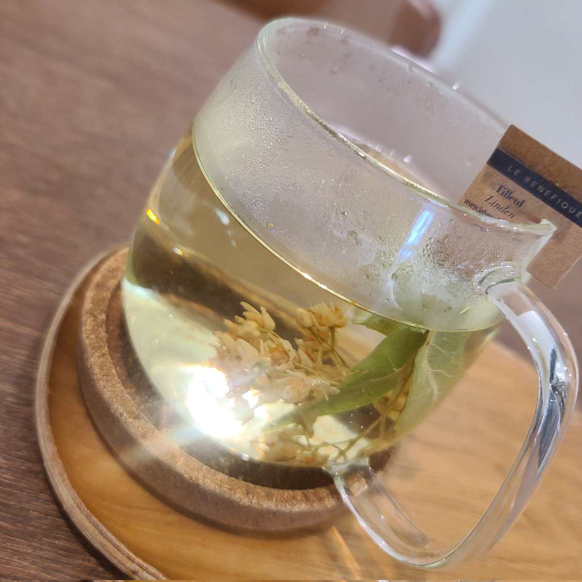 댕로 카페 중 와보고 싶었던 곳!! 
여기 차 너무 예쁘다🥹