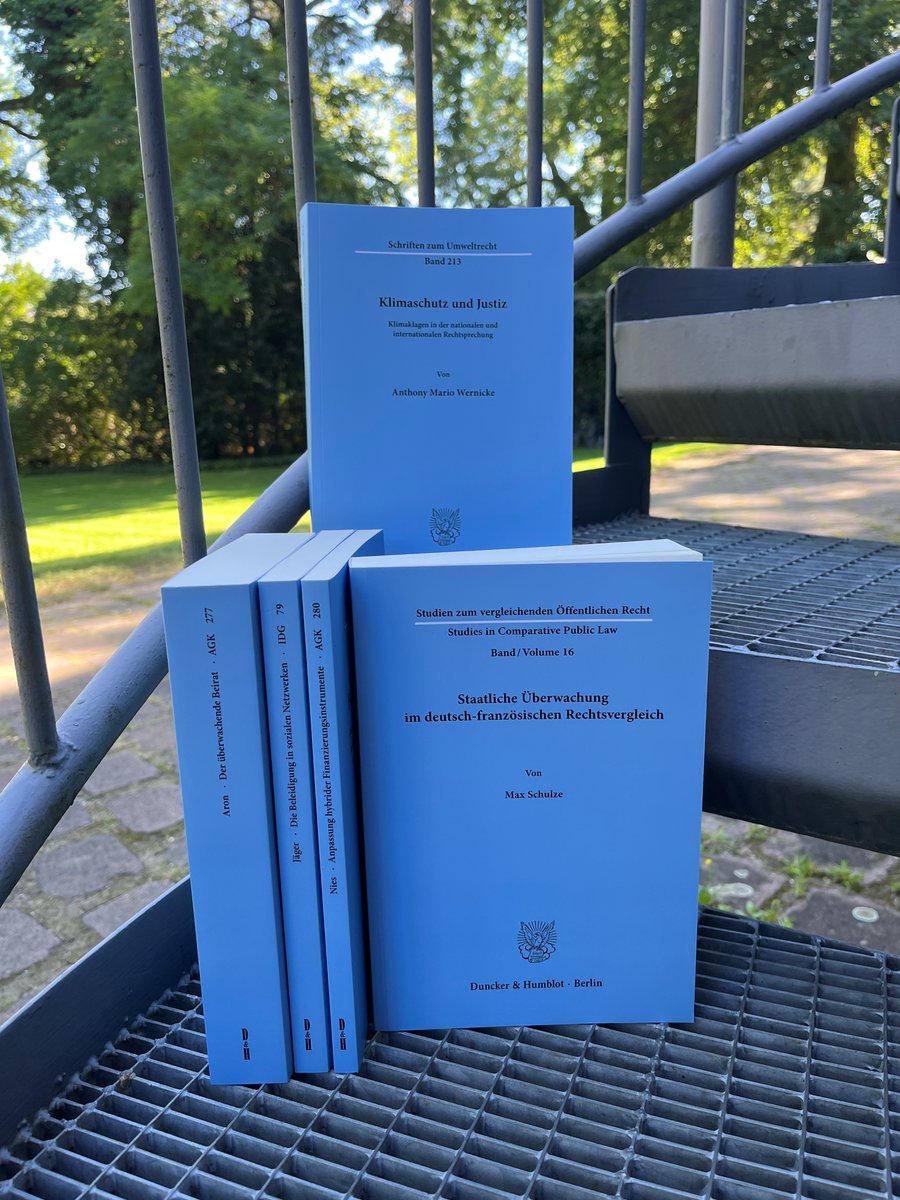 DunckerHumblot's tweet photo. Die Woche in Büchern – neu bei D&amp;H: https://t.co/c4x5Dw7MP3 #Finanzierungsinstrumente #Genussrecht  #Klimaschutzklagen #ClimateChangeLitigation #Gesellschaftsrecht #fakultativerAufsichtsrat  #StaatlicheÜberwachung #OnlineDurchsuchung #HateSpeech #Strafschärfung https://t.co/0fY9NdjgT3