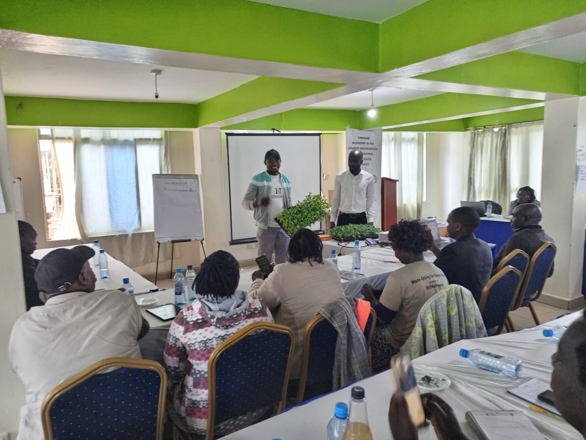 HandinHandEA's tweet photo. This week, our team implementing the Circular Economy in County Aggregation and Industrial Parks (CAIPS) project hosted a B2B forum in Nyamira, bringing together key actors in the banana value chain.
#EnterprisesRising #InspiringHopeDignityChoice
#BananaValueChain #CAIPS https://t.co/KXDWA86yt3
