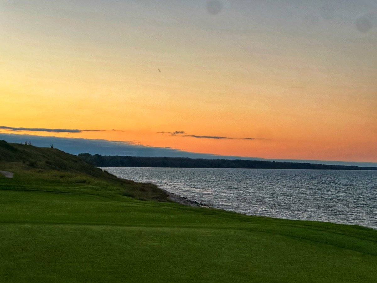 Mark the Caddie tweet media