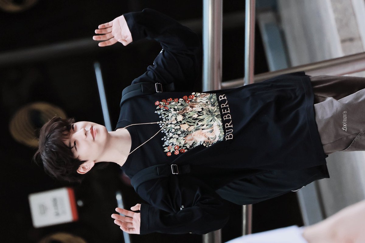 250822
💐
#승민 #김승민 #Seungmin 
#스트레이키즈 #StrayKids
#SeungminxBurberry