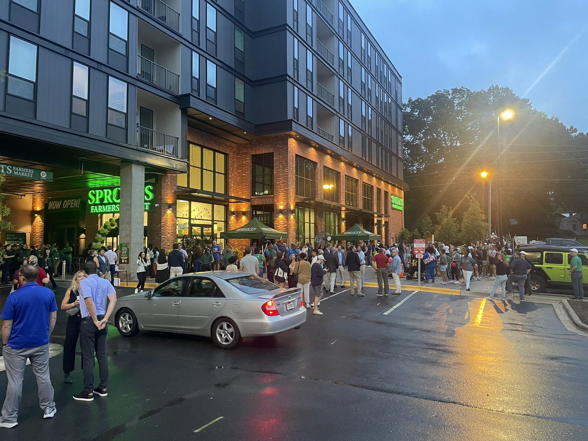 NoDa was clearly ready for a grocery store. Sprouts officially opens at 7 am. Hundreds lined up outside ready to shop <a href="/wsoctv/">WSOCTV</a>