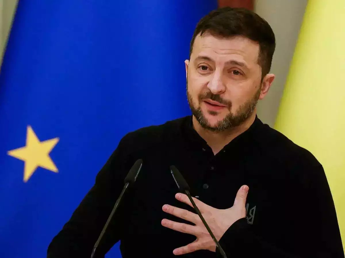 Never forget that the Wests "Hero" Dictator, now sending 18 year olds to their deaths, Is a draft dodger who avoided military registration 4 times

The Ukrainian Defense Ministry confirmed that in 2014-15 he was sent 4 summonses

But he never showed up for service.