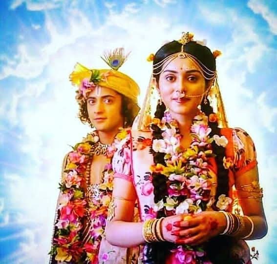 ❣️ हृदय में हो,
              तुम या ---,❣️
❣️ कहूं ---,
              तुम ही हृदय हो-,❣️
                    ❣️ राधे-राधे ❣️