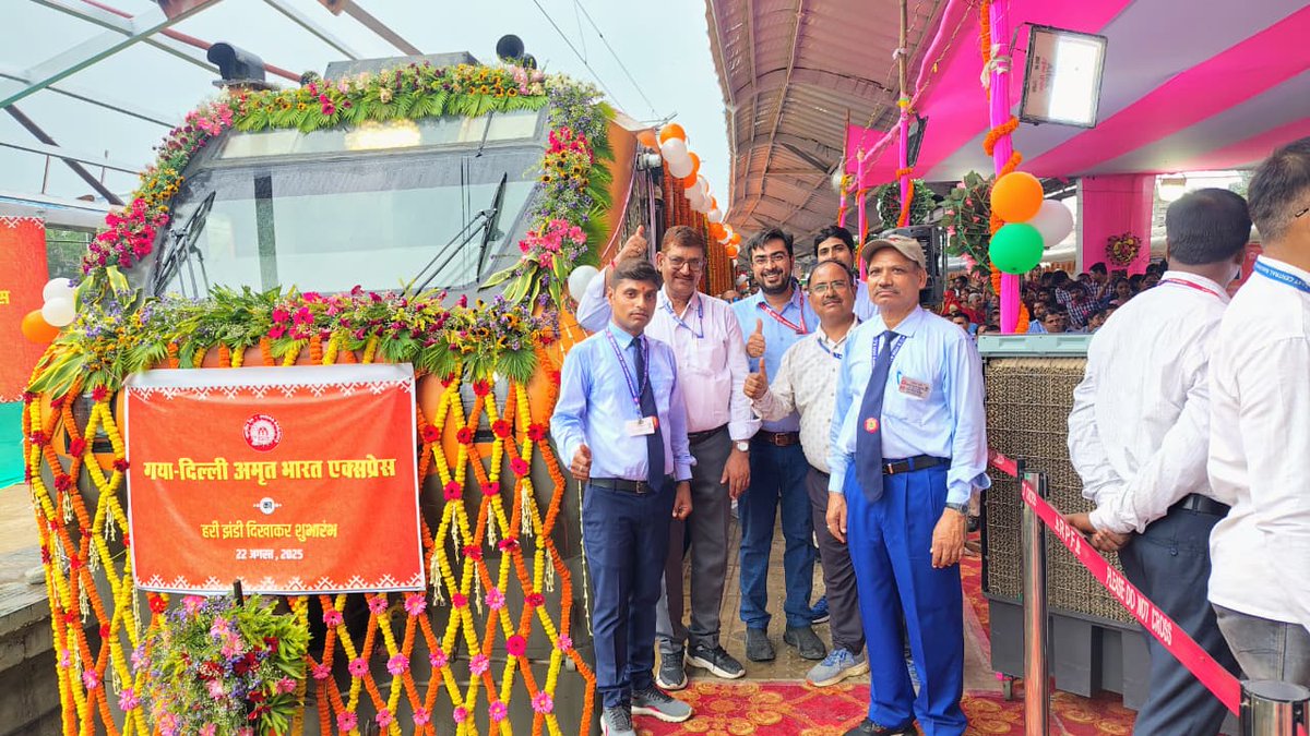 RailAnalysis's tweet image. PM Modi #flagsoff Gaya–Delhi #AmritBharatExpress and Vaishali–Gaya–Koderma Train to enhance #connectivity in Bihar

Read more: railanalysis.in/rail-news/pm-m…

#Eastcentralrailway #GayaDelhi #TransformingBihar #Buddhistcircuittrain #Railmodernization #Indianrailways #Railanalysis