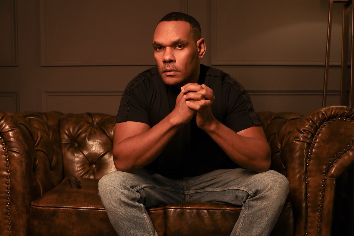 #DavidRamano just released ‘Un Día’ via Omkara, mixing Afro Melodic elements with sun-drenched beats. Tested in Ibiza, ready for your decks.

Stream and get all the details here: afrotrax.com/david-ramano-d…