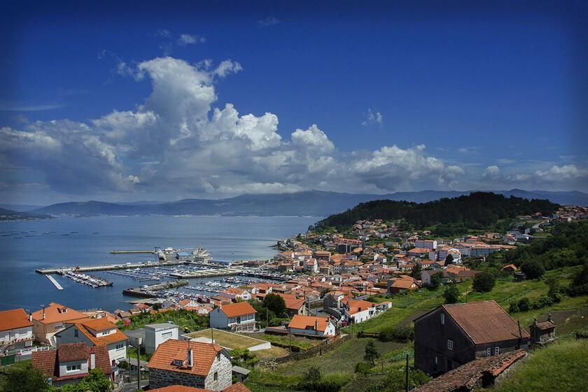 Buen marisco y un casco antiguo medieval: el pueblo pesquero más bonito de Galicia que supera a Sanxenxo bebesymas.com/p/162169