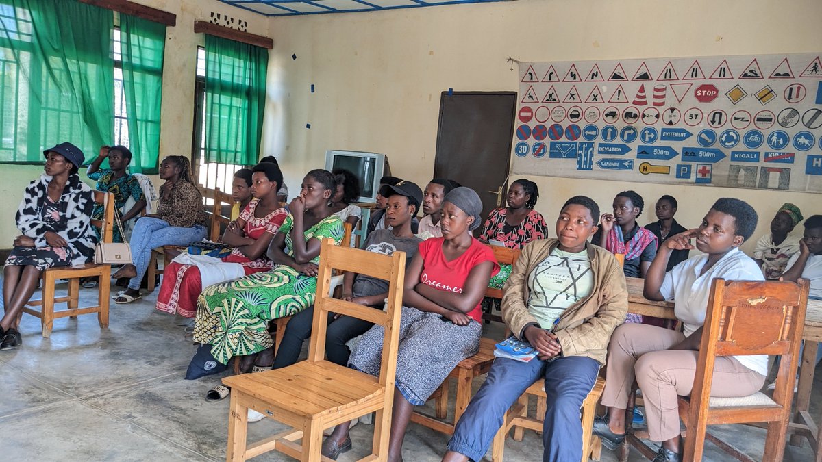 At <a href="/Nyamagabe/">Nyamagabe District</a> #Youth #center  the youth participated in training session on Introduction to Taxation in #Rwanda  under the #DSEProgram by <a href="/DOTRwanda/">DOT Rwanda</a> 
#Entrepreneurs learned about key tax terms, types of taxes, and the payment process.
Empowering our future #business  leaders!