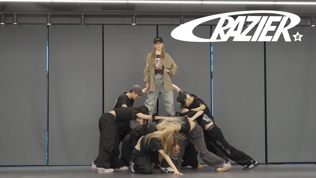 BoA_Official's tweet photo. 가사 그대로의 안무인데 왜 이렇게 안 외워져🥲ㅣBoA ‘Crazier’ Behind #2

https://t.co/eCLINCjU4z

#BoA #보아
#Crazier #BoACrazier
#Behind #Dancepractice https://t.co/AUueuhvRqq