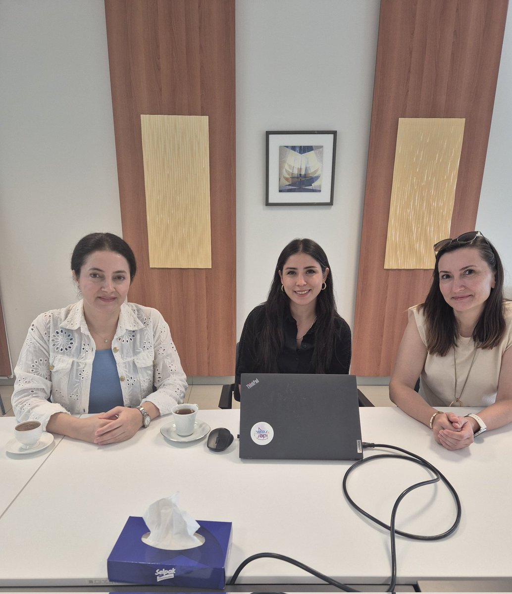 MeslekiEgitim45's tweet photo. 🌟Mesleki Eğitim Projelerinden sorumlu Vildan ŞEN ve Ayşe ŞEN Sanipak Eczacıbaşı firmasını ziyaret etti. Yapılması planlanan protokol maddeleri istişare edildi. 
@tcmeb @m_ugurelli @il_mem_45 @Mustafa78nevin https://t.co/Wcj2ehZhKE