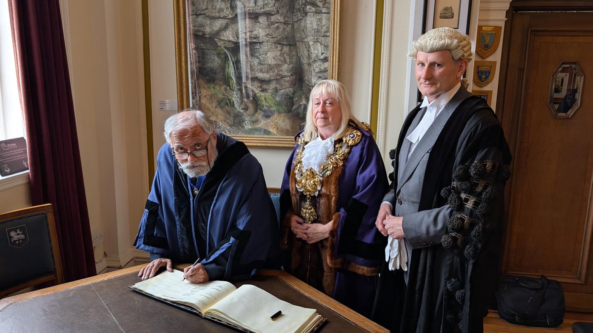 Preston Mayor tweet media