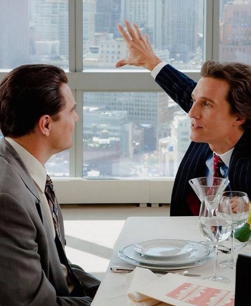 No digas que eres “cotilla”, di que eres un “experto en stakeholder analysis”