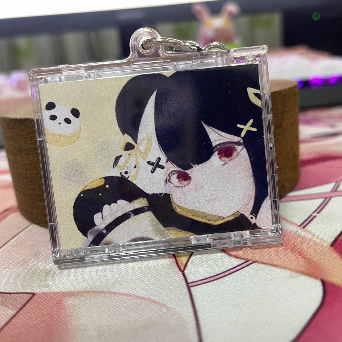 【客製日常】
新東西到貨了‼️是CD吊飾
馬上來做了測試
之後會再補CD唱片的照片

模特：<a href="/ET_YuLing/">外星熊悠悠🐼</a>
---------------------------
聲明公告‼️
僅分享
我不會放在任何賣場架上

#客製鯊毀