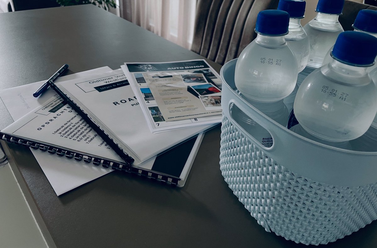 Alles ligt weer klaar! Dit keer voor een familie uit Roelofarendsveen. Zijn gaan met 8 personen het Westland verkennen