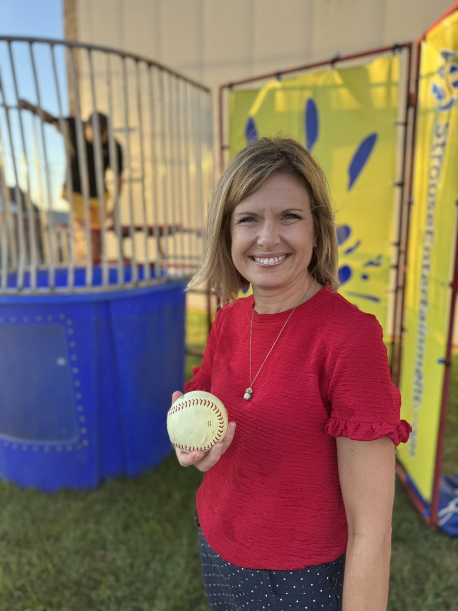 Ali Lanyon (@alilanyonabc27) on Twitter photo Special thanks to all of our early morning dunkers today!
⚾️ Legend Chuck Rhodes
🥎Daybreak exec producer <a href="/ErinMarie_78/">Erin</a>
⚾️ Evening anchor <a href="/VPritchettabc27/">Valerie Pritchett</a>
🥎 And Good Day PA co-host <a href="/AmyKehm/">Amy Kehm</a>
<a href="/BrettThackABC27/">Brett Thackara</a> Special thanks to all of our early morning dunkers today!
⚾️ Legend Chuck Rhodes
🥎Daybreak exec producer <a href="/ErinMarie_78/">Erin</a>
⚾️ Evening anchor <a href="/VPritchettabc27/">Valerie Pritchett</a>
🥎 And Good Day PA co-host <a href="/AmyKehm/">Amy Kehm</a>
<a href="/BrettThackABC27/">Brett Thackara</a>