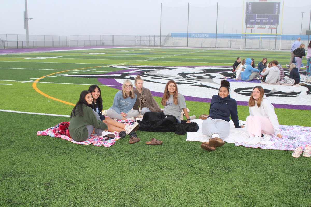 This morning is the Senior Sunrise at Mifflin County High School
 
Senior Sunrise is an opportunity to welcome in the school year with the senior class 
 
All the best to the Class of 2026
 
#GoHuskies!