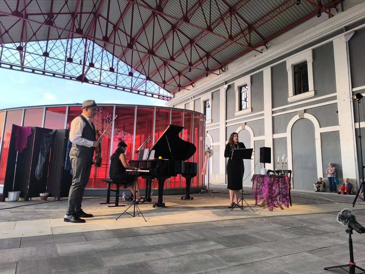 La antigua estación de Renfe se trasladó ayer al París de finales del siglo XIX con el espectáculo 'Un cabaret en París' protagonizado por el Dúo Ad Libitum.

El ciclo de Música clásica se cierra hoy, viernes, con 'Entre dos mundos: canción americana y española’
#FCP2025
#LeónEsp