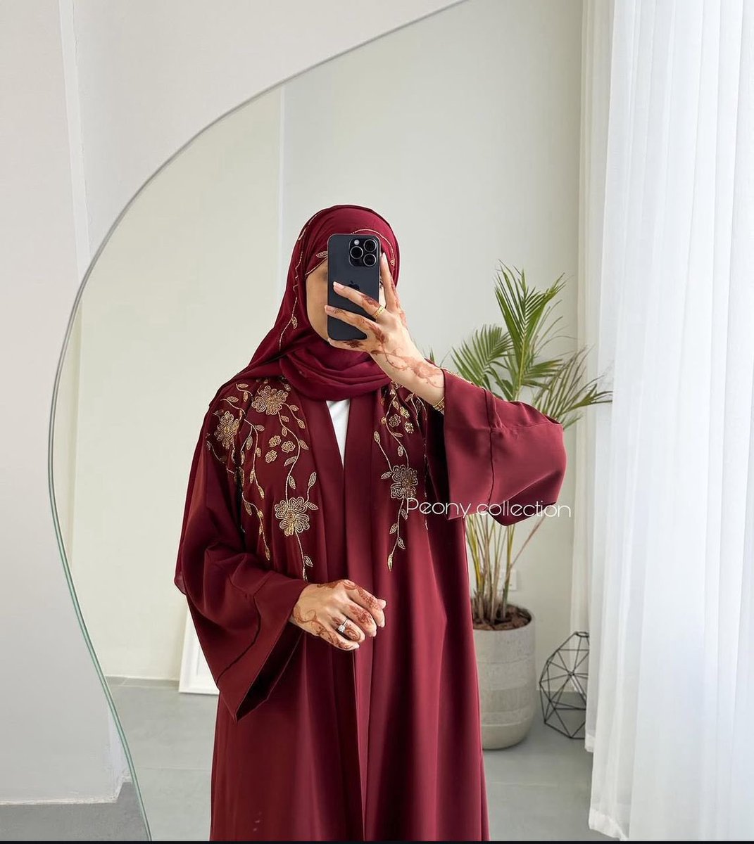 HauwaLau's tweet photo. I beg you in the name of God don’t pass without retweeting my hustle please 🥺🙏🏽

            DUBAI 🇦🇪 ABAYAS 
AVAILABLE ON GROUND 

PRICE; 26,500 ONLY 

Sizes; 52,54,56,58,60,62,

Location: Kano 

WhatsApp: 09125182179 https://t.co/m70U3moXFQ