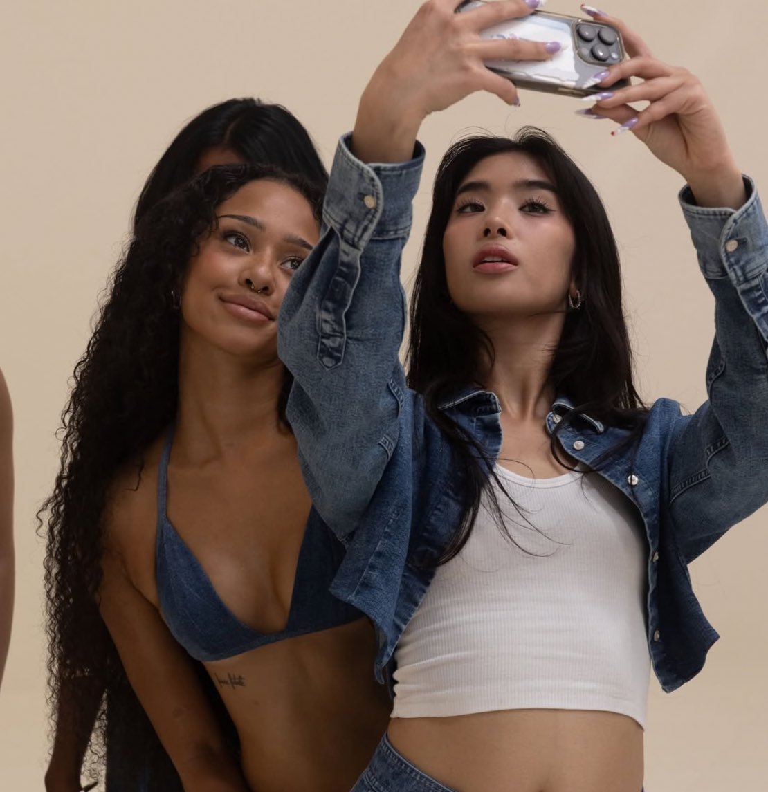 ˚୨୧⋆ manon & sophia ｡˚ ⋆ (@maphilmz) on Twitter photo 