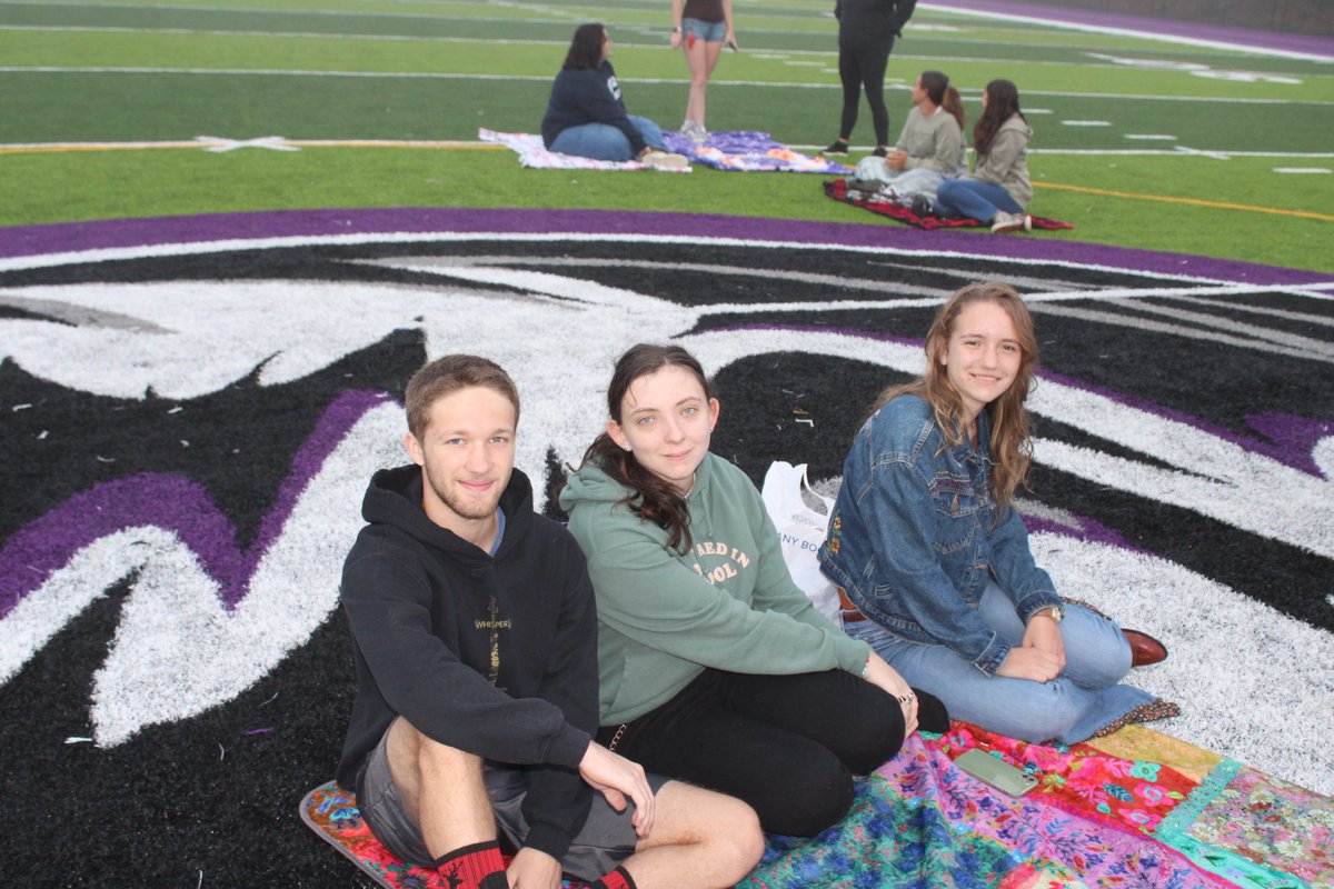 More pictures from the Senior Sunrise at Mifflin County High School
 
Great job class of 2026
 
#GoHuskies!