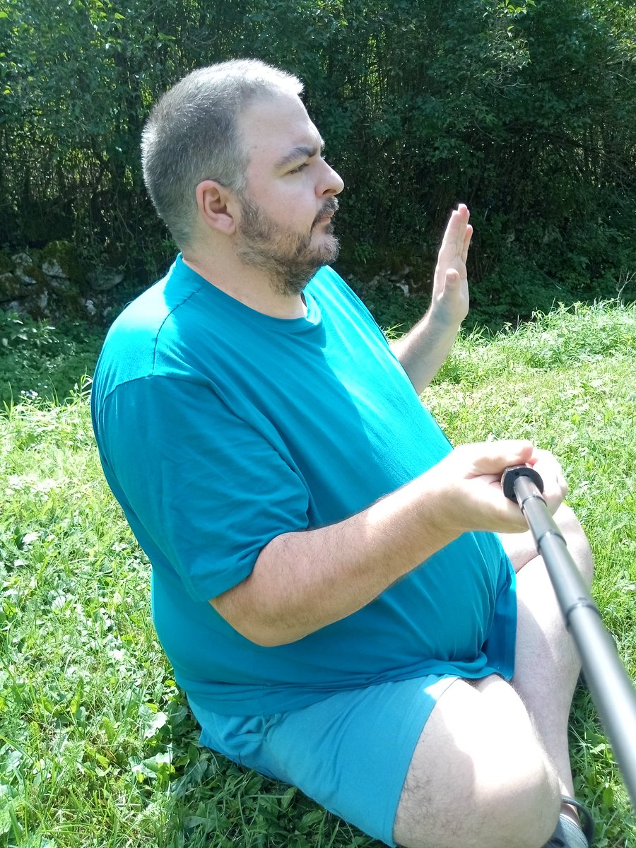 nume_lume's tweet photo. Nonostante le torture, i torti, le persecuzioni e le minacce continue, io scelgo il Bene. Poi faremo i conti. Il tempo passa veloce e poi, un giorno, vi sveglierete e ci sarà Pinhead di fianco al letto ad attendervi.

Pace ai giusti.

#inventor #mystic #creator #unico #dioib https://t.co/p9qeQkW0hp
