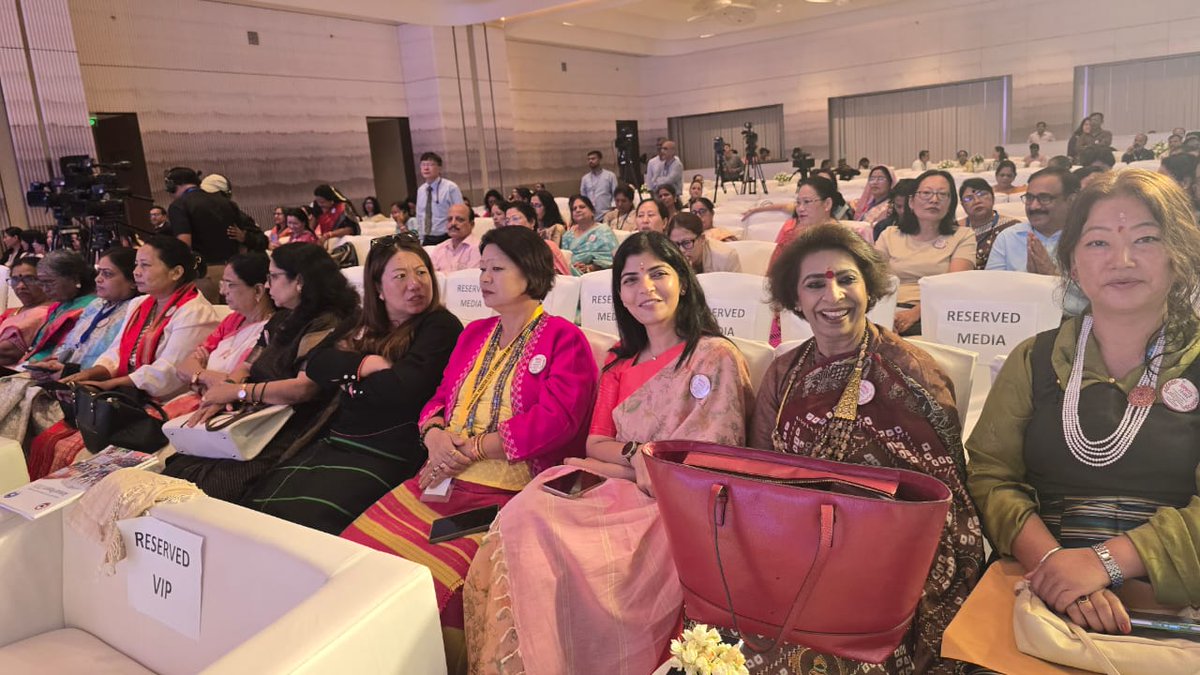 జాతీయ మహిళా కమిషన్ ఆధ్వర్యంలో ముంబైలో రెండు రోజుల పాటు జరుగుతున్న 'శక్తి సంభవ్' కార్యక్రమంలో పాల్గొన్నాను. దేశవ్యాప్తంగా మహిళల సాధికారత, హక్కుల రక్షణ, నైపుణ్యాభివృద్ధికి దోహదపడే అంశాలపై చర్చ జరుగుతోంది.