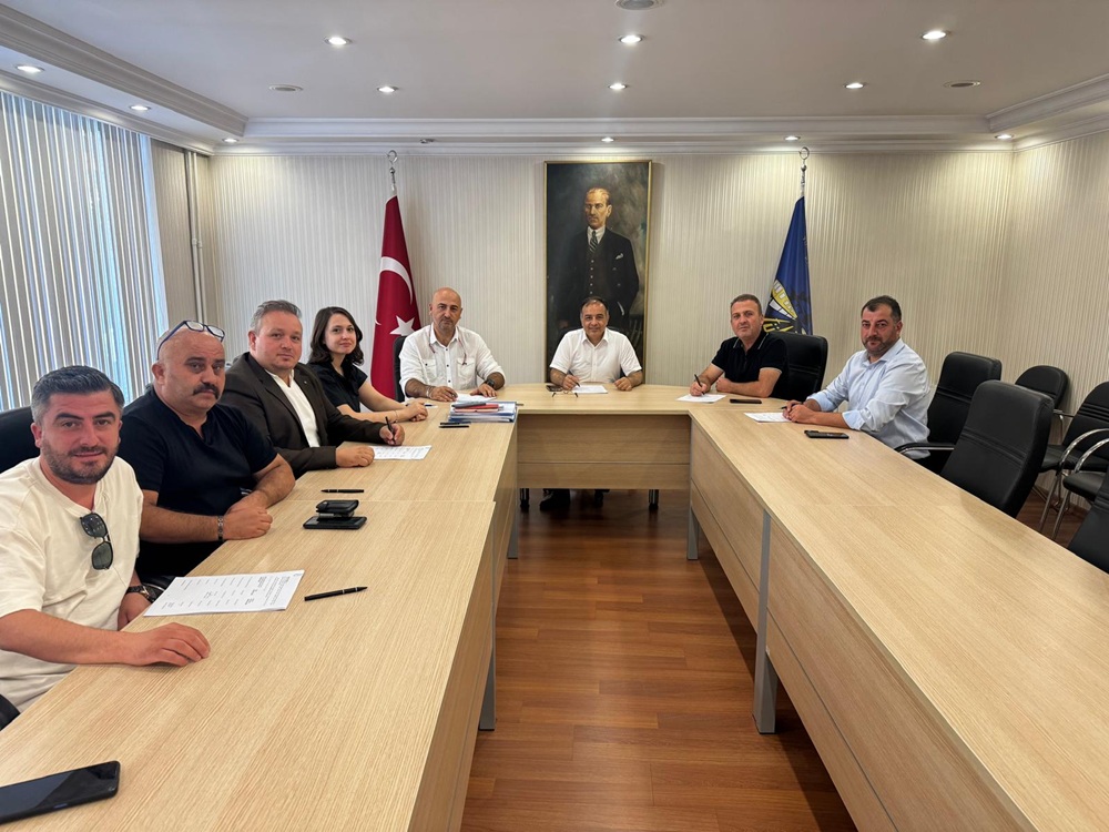 ZONGULDAK BÜLENT ECEVİT ÜNİVERSİTESİ İLE 2. DÖNEM TOPLU İŞ SÖZLEŞMESİ İMZALANDI

Sendikamız ile Zonguldak Bülent Ecevit Üniversitesi Rektörlüğü arasında ikinci dönem toplu iş sözleşmesi TÜHİS’de düzenlenen törenle imzalandı.

Görüşmeye, Sendikamız Genel Sekreteri Metin Güney ve