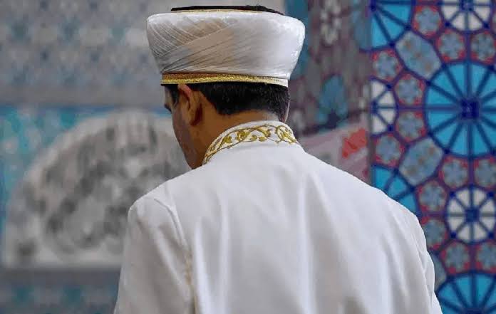 İmamların ek ödeme ücreti artırıldı. 

▪️Ramazan ayında fiilen çalışma şartı kaldırıldı, fazla mesai ödenecek.

▪️Haftalık tatilde çalışma yapan din görevlilerine de ücret verilecek.

▪️Ramazan ayı fazla çalışma ücreti artırıldı.

▪️Ulusal bayram ve genel tatil günlerinde