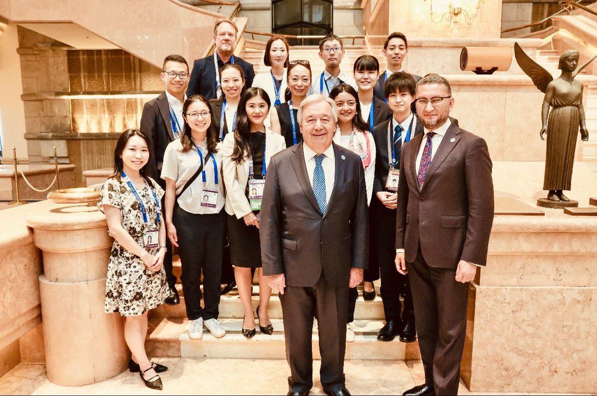 ToilyKurbanov's tweet image. The UN Secretary-General consistently makes time to meet with UN Volunteers during major international conferences, demonstrating leadership commitment from the very top. He did so again at the recent Tokyo International Conference on African Development, thanks to arrangements…