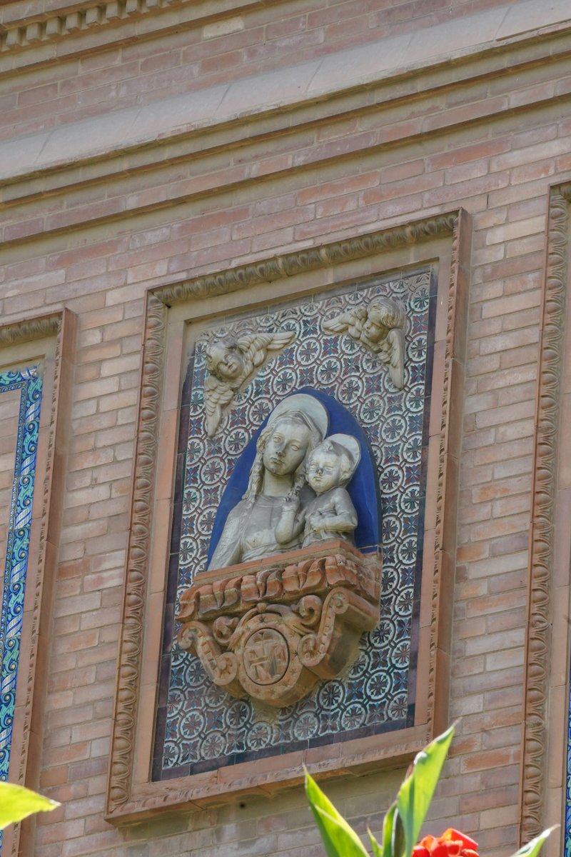 Virgen con Niño. Clínica de Fátima 

#VirgenesDesconocidasSevillanas