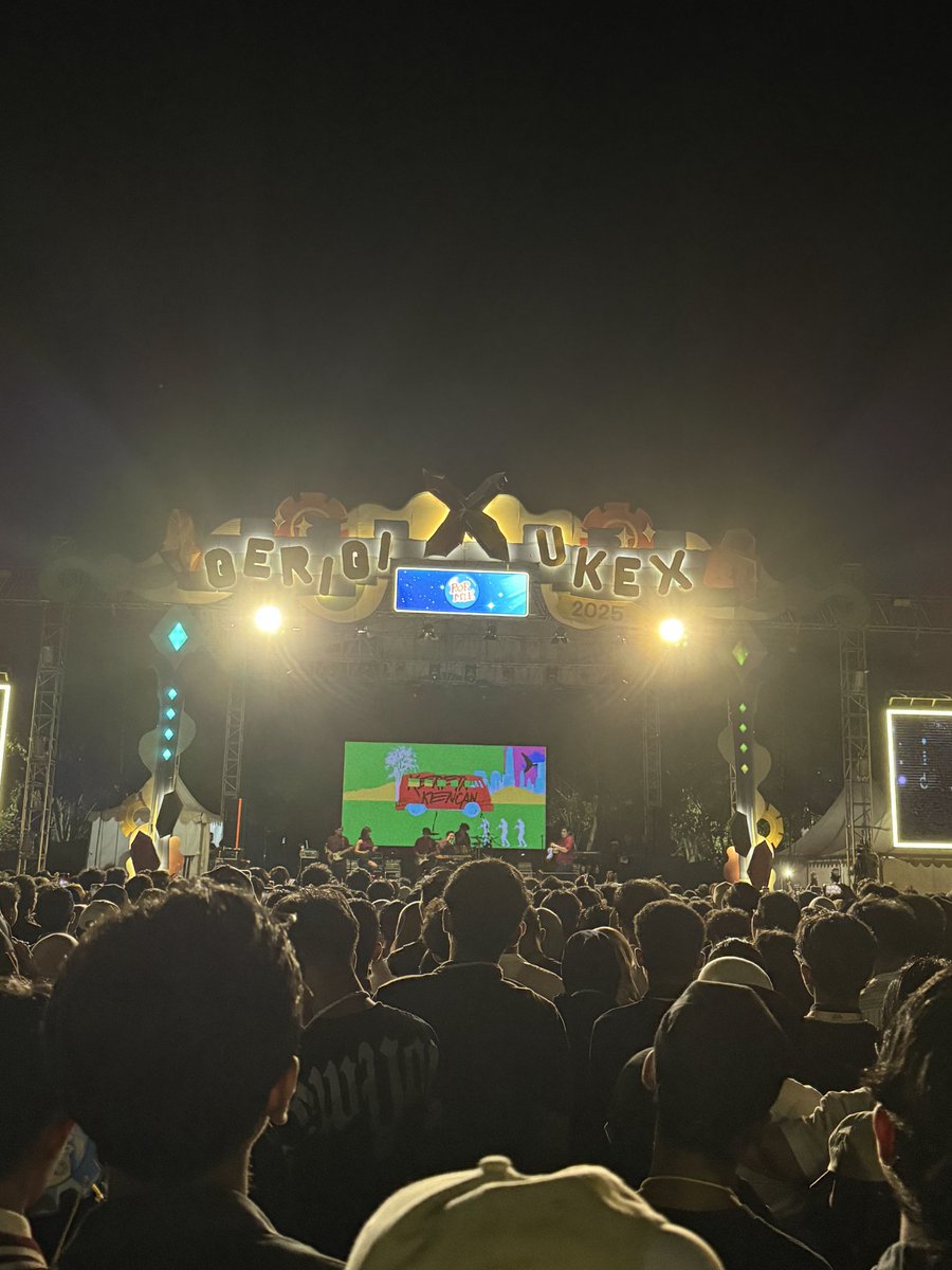 Gerigi day 3
KERENN BANGETTTTT, terimakasih panitia gerex dan HIVI uda menghibur maba²⁵ yg imoet imoet iniiii🥹🫰🏻⚙️💙 <a href="/ITSGERIGI/">GERIGI ITS 2025</a>
#ITS #GERIGIXUKMEXPO #konser #HIVI