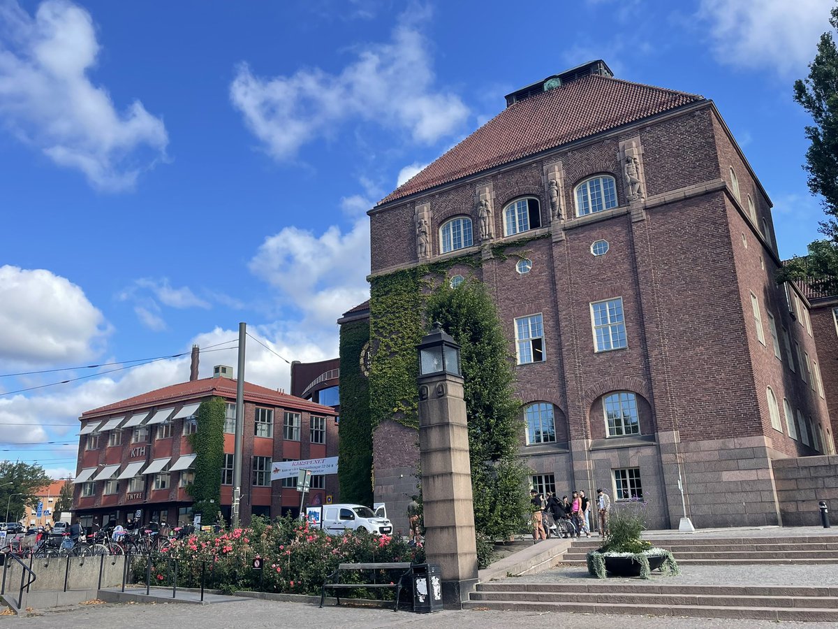 Otroligt inspirerande att vår forskning nu kan komma till nytta . Senaste åren har vi startat upp forskning i liten skala där vi studerar inverkan på elsystemet av Små modulära reaktorer . Första journalartikeln publicerad januari 2025 Läs mer här : kth.se/profile/linab/…