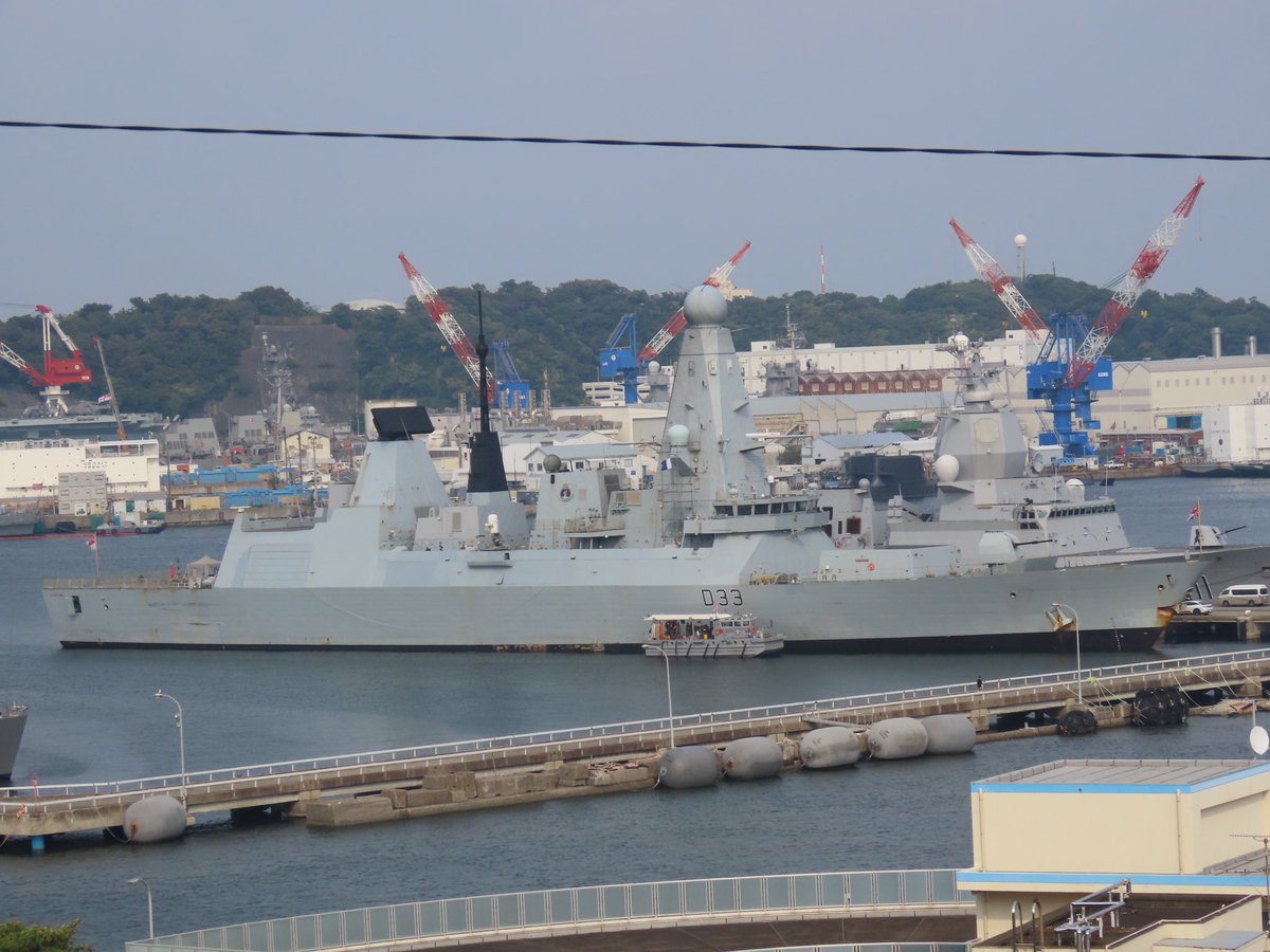 イギリス海軍45型ミサイル駆逐艦「ドーントレス」(HMS Dauntless , D33)