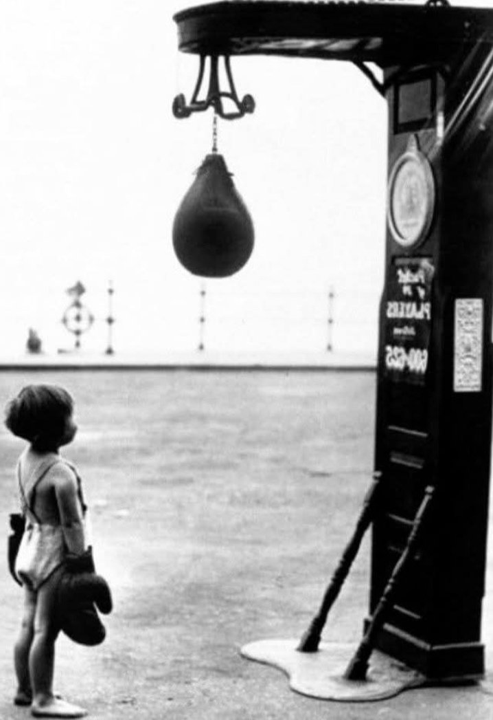 -  C'est une longue histoire .....

- J'ai le temps !