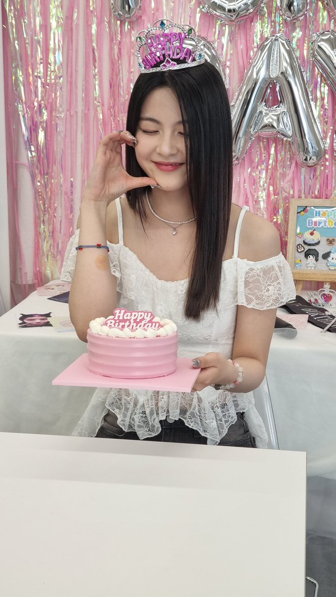 FukoGlobal's tweet image. ‼️UPDATE 250822

Fuko pictures from her birthday café! 

Cr. cheshire2rabbit 

#FUKO #후코
