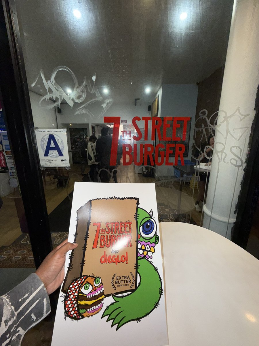 ChadwickNYC's tweet image. Me, Dieglo &amp;amp; Vandy!!! #7thStreetBurger #ExtraButter #NYC #DMV