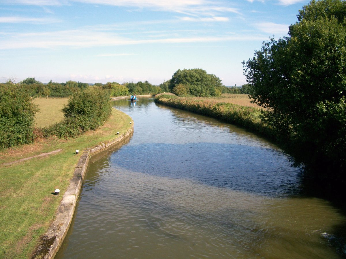 retired_tom's tweet photo. My photos from #August 2010

#CanalRiverTrust #GrandUnionCanal #Ivinghoe #Seabrook #Lock #Bridge #Weir #Narrowboat #Reflections

#Canals &amp; #Waterways can provide #Peace &amp; #calm for your own #Wellbeing #Lifesbetterbywater #KeepCanalsAlive https://t.co/es6lVG3Ru5