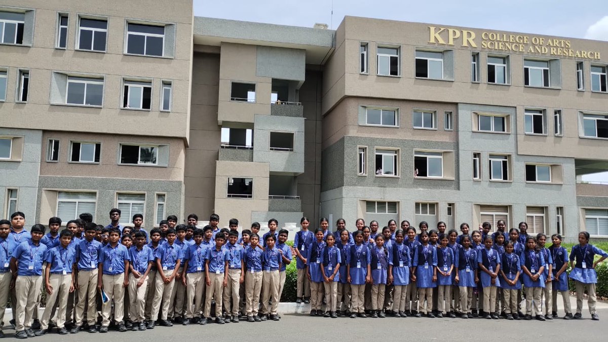 SriNachammal's tweet image. Our students explored IGNITIA’25 Science Expo at KPR Arts &amp;amp; Science College, witnessing innovations from renewable energy models to space technology. The visit inspired creativity, real-world learning, and a deeper love for science
#innovation #LearningJourney #technologybased