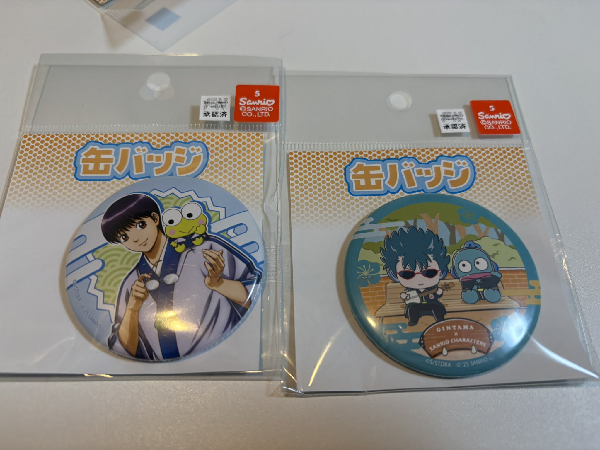 銀魂 坂田銀時 志村新八 神楽 定春 万事屋 サンリオ ホテルコラボ 缶バッジ 銀魂 坂田銀時 志村新八 神楽 定春 万事屋 サンリオ ホテルコラボ 缶
