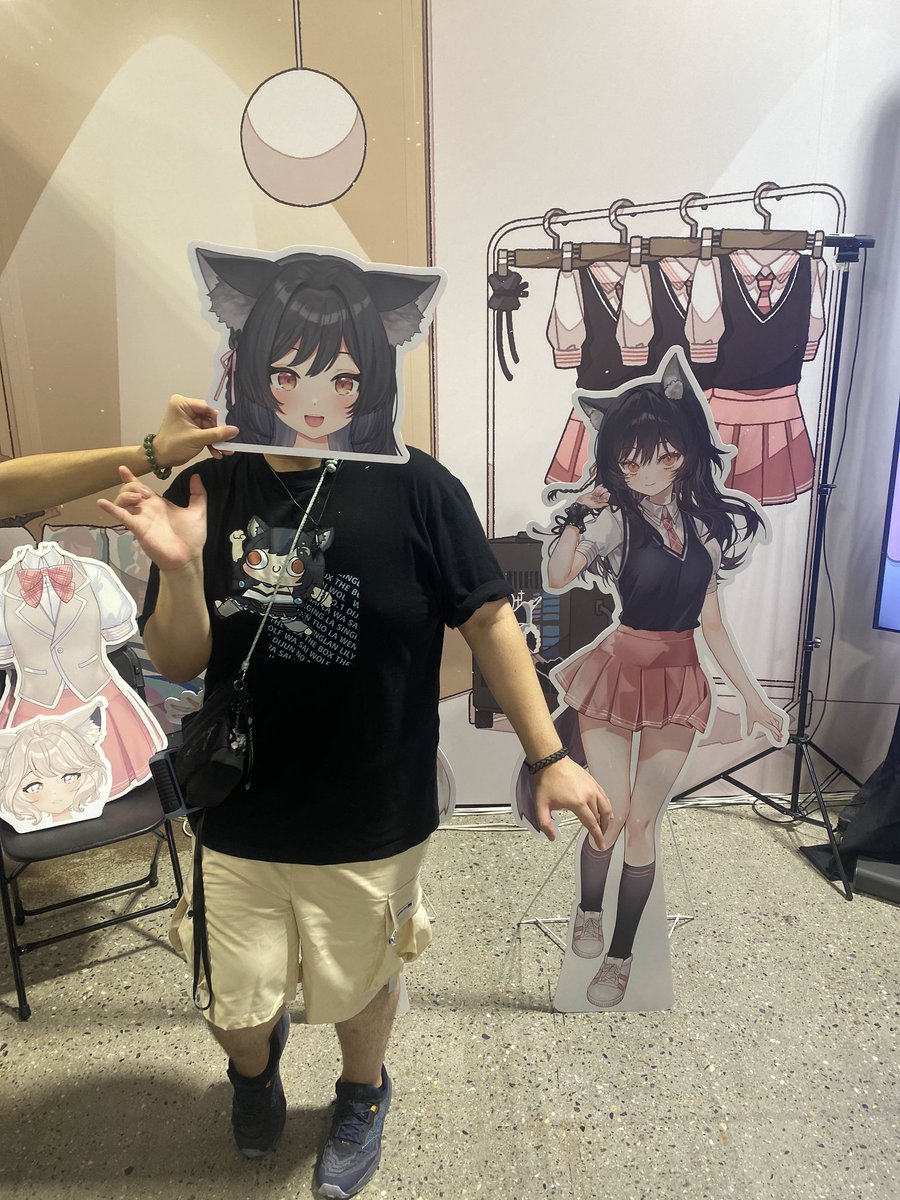 #蘭蘭你看
...🤟