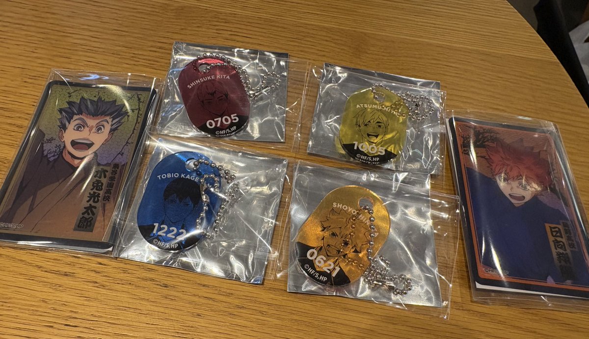 ring_8617's tweet photo. 【交換】ハイキュー 夏祭りPOPUP 特典 ポストカード

譲)日向、宮侑、影山、北、木兎

求)カード：黒尾、キーホルダー：宮治

現在心斎橋にて手渡しのみ。
出先のため、IDなしですがご了承ください。
検索からでもお気軽にお声掛けください。 https://t.co/HH1Q3V9Ny2