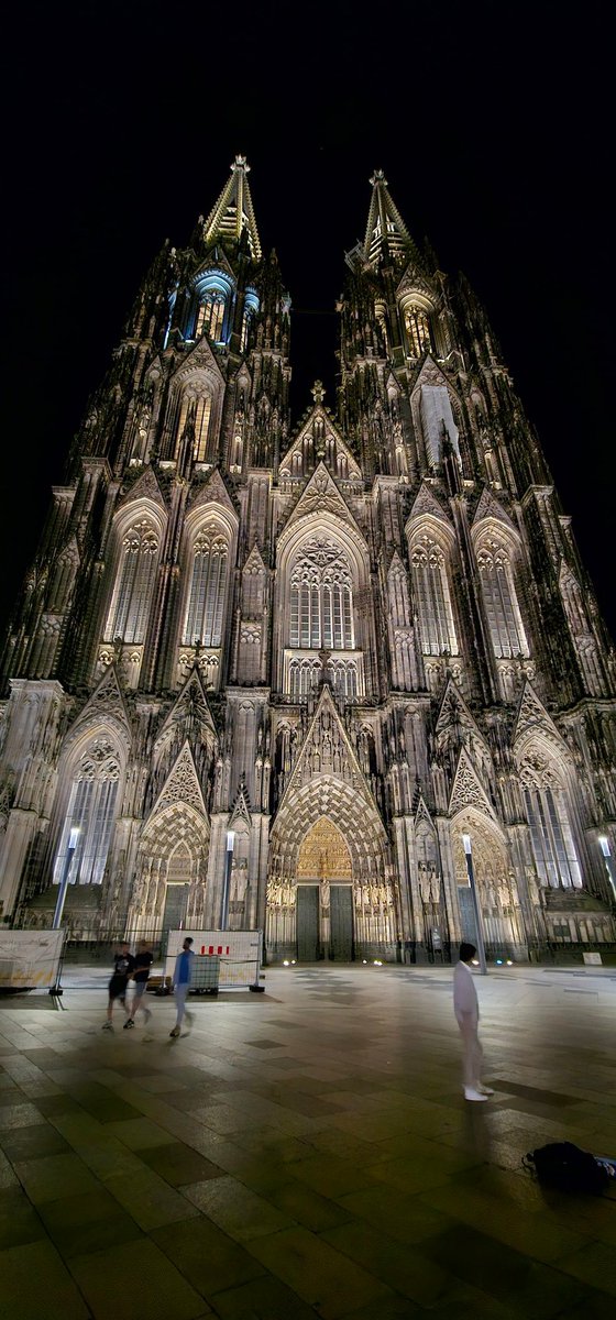 And that is a wrap for me on Gamescom 2025.

Inspired by the early responses to the ROG Xbox Ally and Xbox Ally X. Keep the feedback coming. Launch is only the beginning of what is to come. 

Auf weidersehen Deutchsland. Bis nächstes Jahr. #Xbox