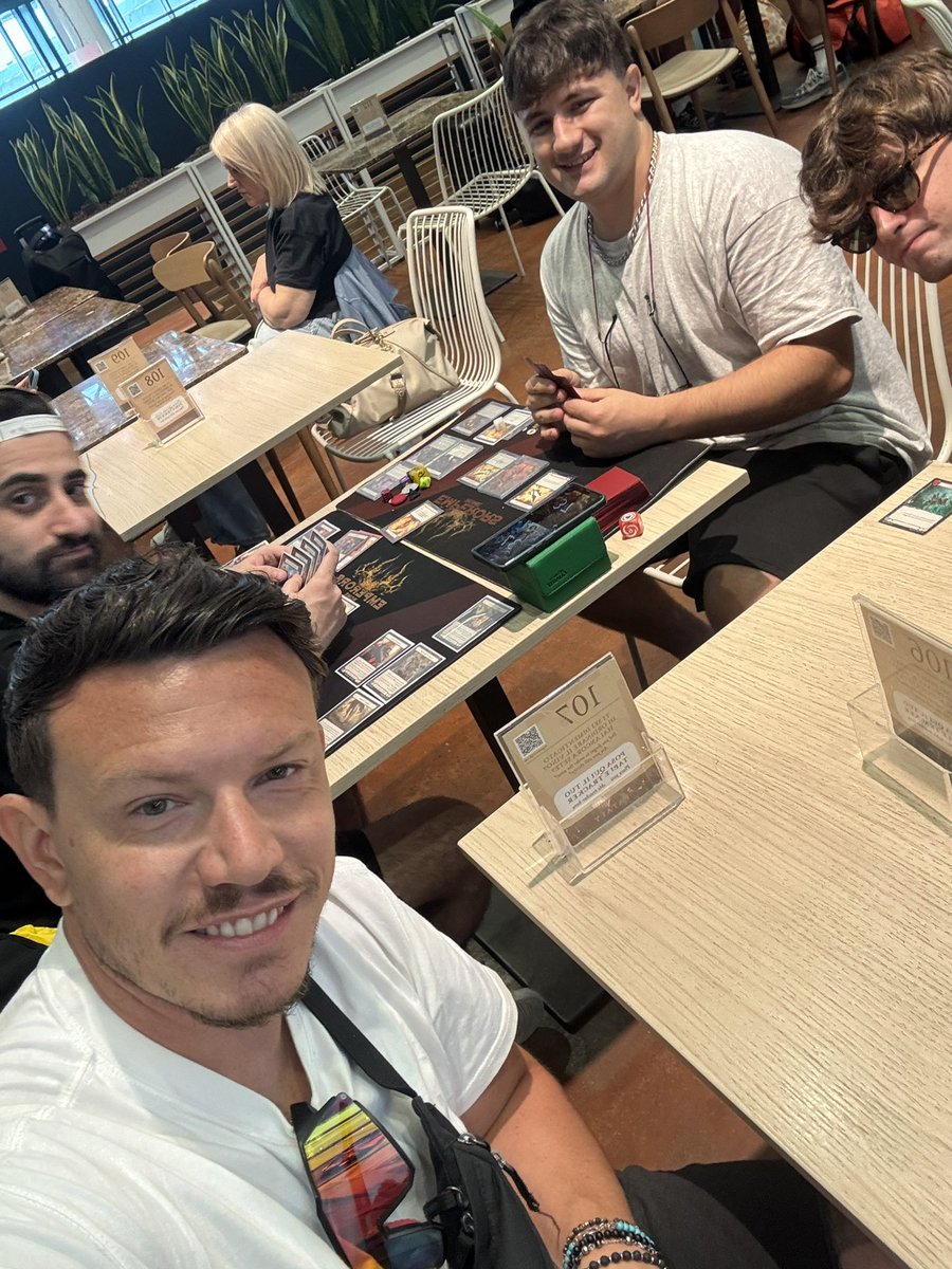 Daniele90rmFaB's tweet photo. Ready to go ✈️ 🇩🇰 

@emperors_rome @TommasoViscido @GGlia00 
#calling #Copenaghen #fabtcg #goEmperors https://t.co/GArrxaZIO2