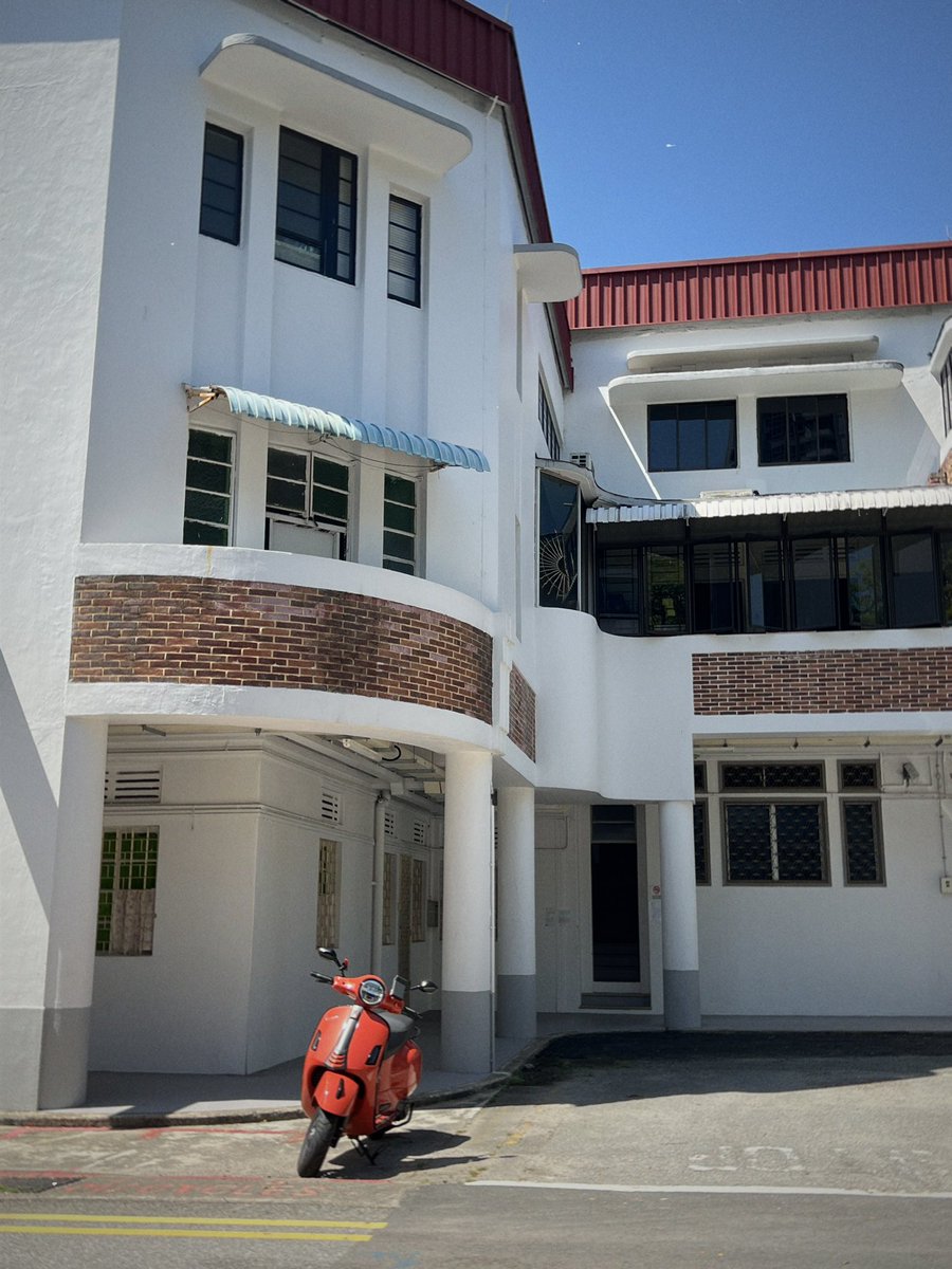 j11111193's tweet photo. Tiong Bahru https://t.co/0WkBrYikWi